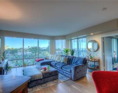 322 Karen Avenue - Photo Thumbnail 4