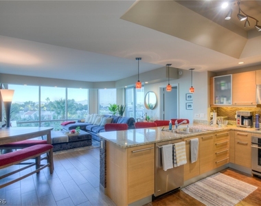 322 Karen Avenue - Photo Thumbnail 2