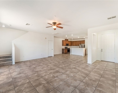 310 Clarence House Avenue - Photo Thumbnail 8