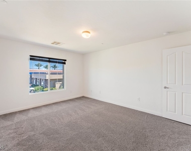 310 Clarence House Avenue - Photo Thumbnail 15