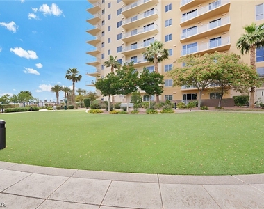 8255 Las Vegas Boulevard - Photo Thumbnail 35