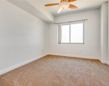 8255 Las Vegas Boulevard - Photo Thumbnail 13