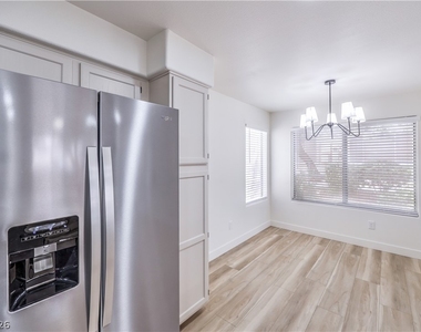 3425 E Russell Road - Photo Thumbnail 12