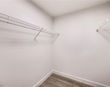 3425 E Russell Road - Photo Thumbnail 18