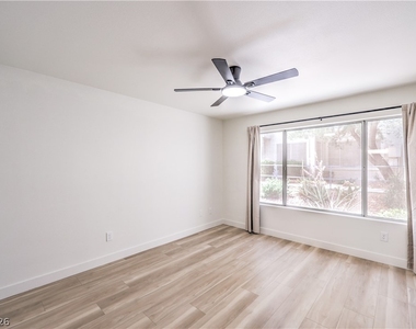 3425 E Russell Road - Photo Thumbnail 14