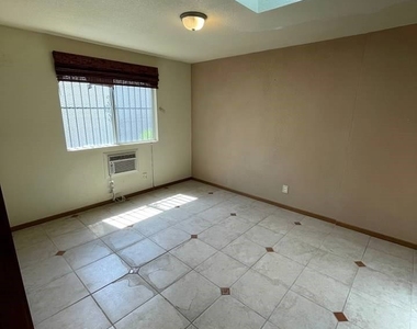 600 Woodmount Drive - Photo Thumbnail 13