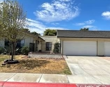 600 Woodmount Drive - Photo Thumbnail 4