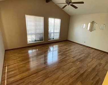 600 Woodmount Drive - Photo Thumbnail 28