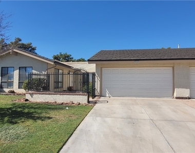 600 Woodmount Drive - Photo Thumbnail 1