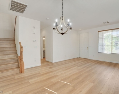 10808 Wallflower Avenue - Photo Thumbnail 19