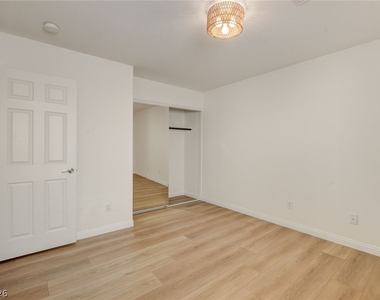 10808 Wallflower Avenue - Photo Thumbnail 46