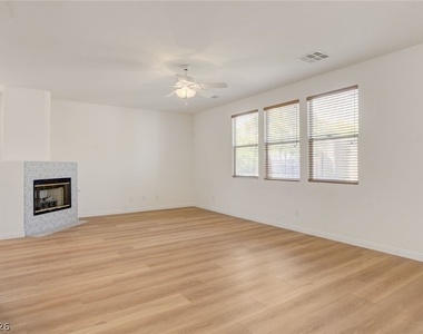 10808 Wallflower Avenue - Photo Thumbnail 30