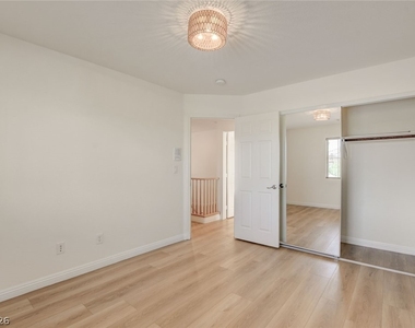 10808 Wallflower Avenue - Photo Thumbnail 43