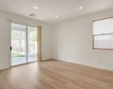10808 Wallflower Avenue - Photo Thumbnail 9