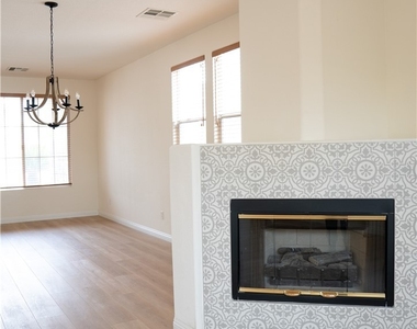 10808 Wallflower Avenue - Photo Thumbnail 55
