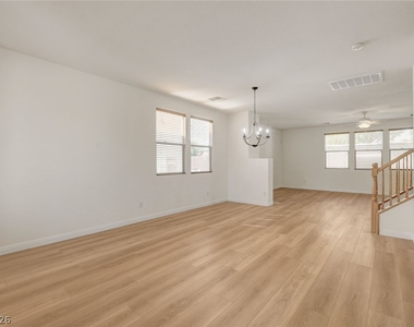 10808 Wallflower Avenue - Photo Thumbnail 5