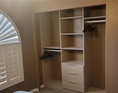 8201 Mountain Heather Court - Photo Thumbnail 30