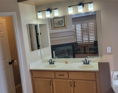 8201 Mountain Heather Court - Photo Thumbnail 17