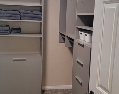 8201 Mountain Heather Court - Photo Thumbnail 19
