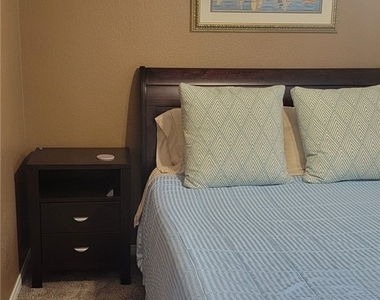8201 Mountain Heather Court - Photo Thumbnail 28