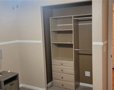 8201 Mountain Heather Court - Photo Thumbnail 35
