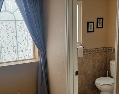 8201 Mountain Heather Court - Photo Thumbnail 38