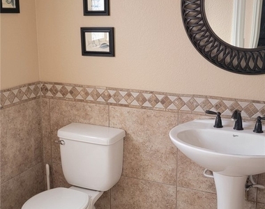 8201 Mountain Heather Court - Photo Thumbnail 37