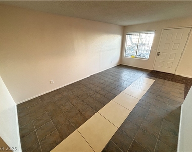 625 N 12th Street - Photo Thumbnail 2