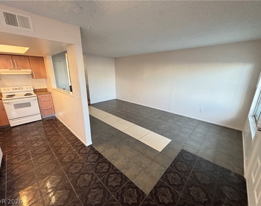 625 N 12th Street - Photo Thumbnail 3