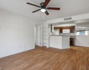 5170 S Jones Boulevard - Photo Thumbnail 2