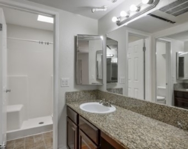 5170 S Jones Boulevard - Photo Thumbnail 11