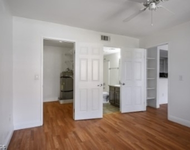5170 S Jones Boulevard - Photo Thumbnail 14