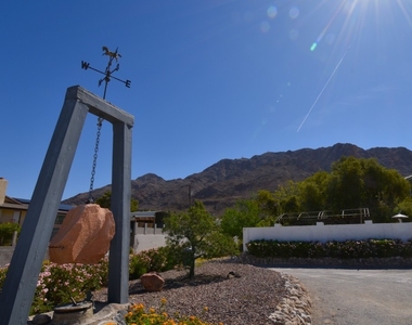 6889 Beverly Glen Avenue - Photo Thumbnail 20