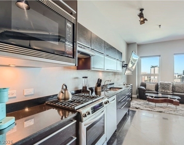 200 Hoover Avenue - Photo Thumbnail 18