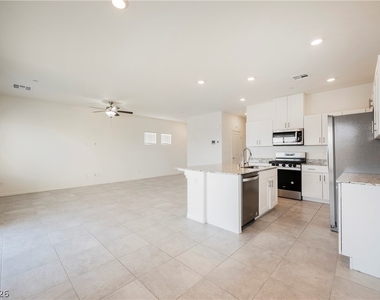 402 Larksong Avenue - Photo Thumbnail 10