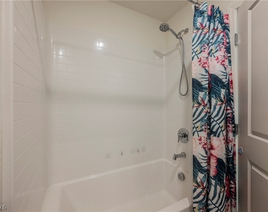 402 Larksong Avenue - Photo Thumbnail 27