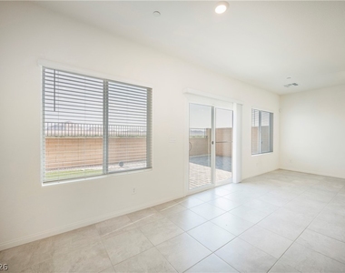 402 Larksong Avenue - Photo Thumbnail 14