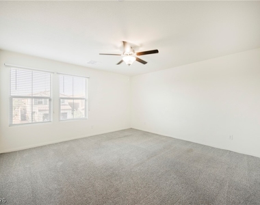 402 Larksong Avenue - Photo Thumbnail 15