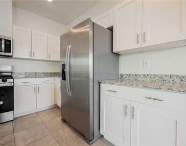 402 Larksong Avenue - Photo Thumbnail 6