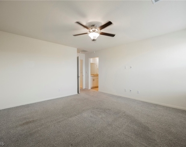 402 Larksong Avenue - Photo Thumbnail 16