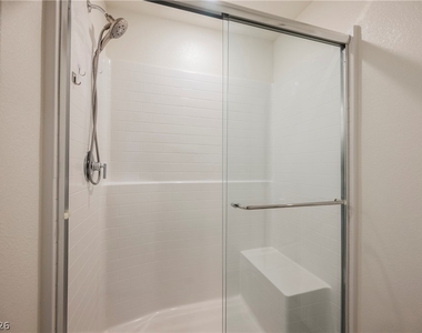 402 Larksong Avenue - Photo Thumbnail 19