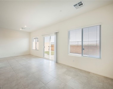 402 Larksong Avenue - Photo Thumbnail 12
