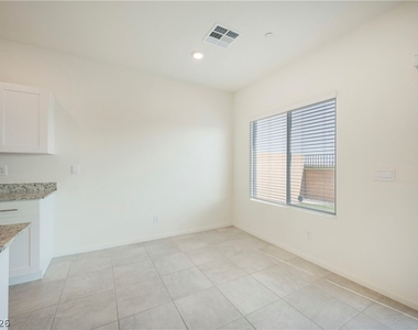 402 Larksong Avenue - Photo Thumbnail 13