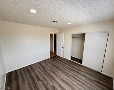 2883 Wheelwright Drive - Photo Thumbnail 17