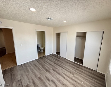 2883 Wheelwright Drive - Photo Thumbnail 20