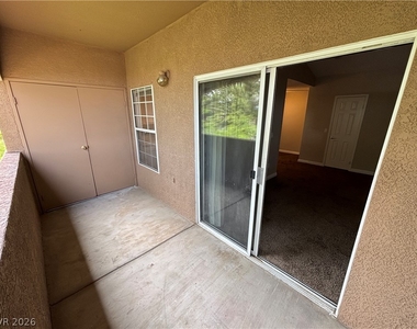 231 W Horizon Ridge Parkway - Photo Thumbnail 22