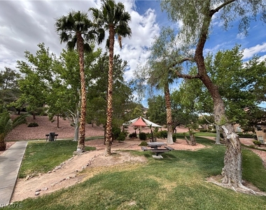 231 W Horizon Ridge Parkway - Photo Thumbnail 23