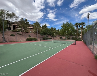 231 W Horizon Ridge Parkway - Photo Thumbnail 28