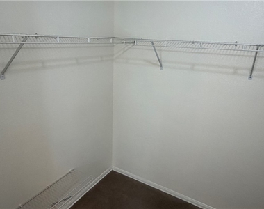 855 N Stephanie Street - Photo Thumbnail 12
