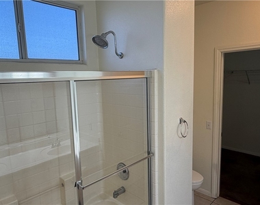 855 N Stephanie Street - Photo Thumbnail 11